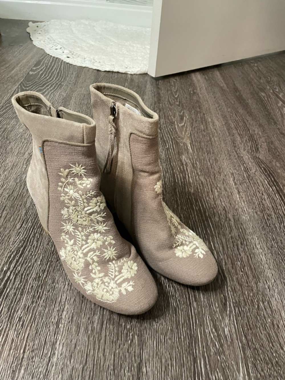 Toms Taupe Suede Ankle Boots with Cream Floral Embroidery - Picture 2 of 6